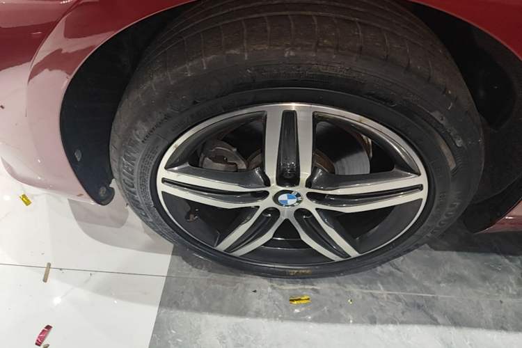 Used BMW 2 Series Gran Tourer 2015 218i Sports Design Package Left Front Wheel Hub