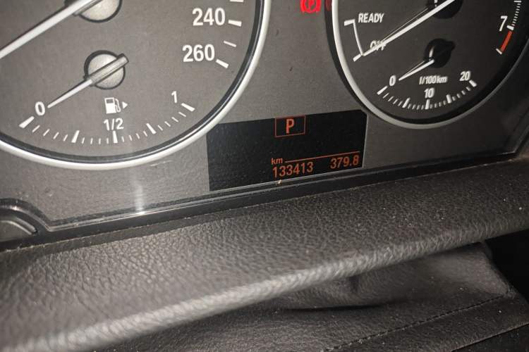 Used BMW 2 Series Gran Tourer 2015 218i Sports Design Package Odometer Close Up