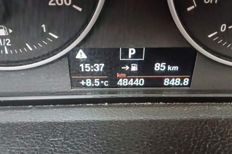 Used BMW 2 Series Gran Tourer 2015 218i Leading Model Odometer Close Up