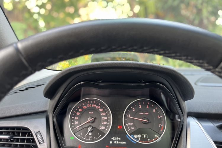 Used BMW 2 Series Gran Tourer 2015 218i Sports Design Package Odometer Close Up