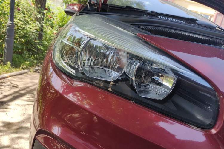 Used BMW 2 Series Gran Tourer 2015 218i Leading Model Right Front Headlight