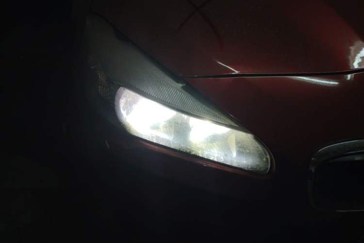 Used BMW 2 Series Gran Tourer 2015 218i Leading Model Right Front Headlight