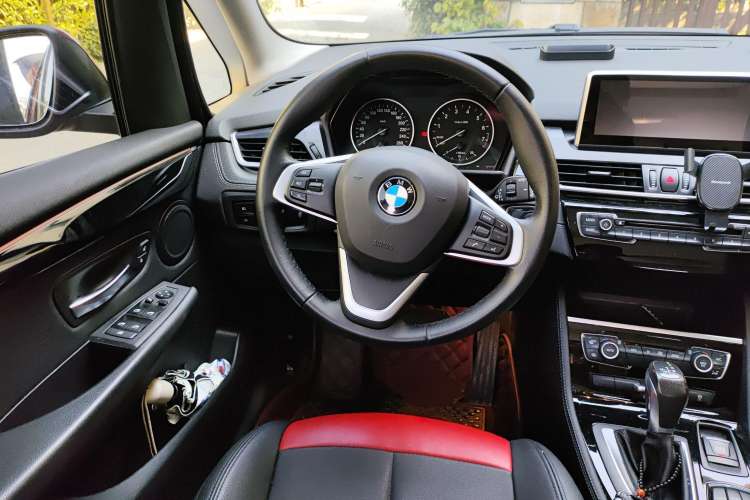 Used BMW 2 Series Gran Tourer 2015 218i Sports Design Package Steering Wheel