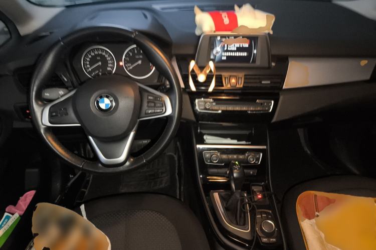 Used BMW 2 Series Gran Tourer 2015 218i Leading Model Center Console