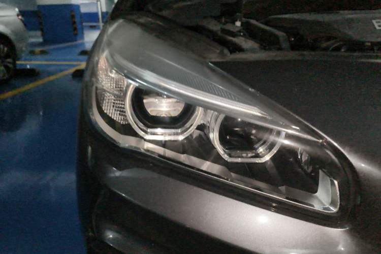 Used BMW 2 Series Gran Tourer 2015 218i Leading Model Right Front Headlight