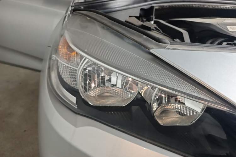 Used BMW 2 Series Gran Tourer 2015 218i Leading Model Right Front Headlight
