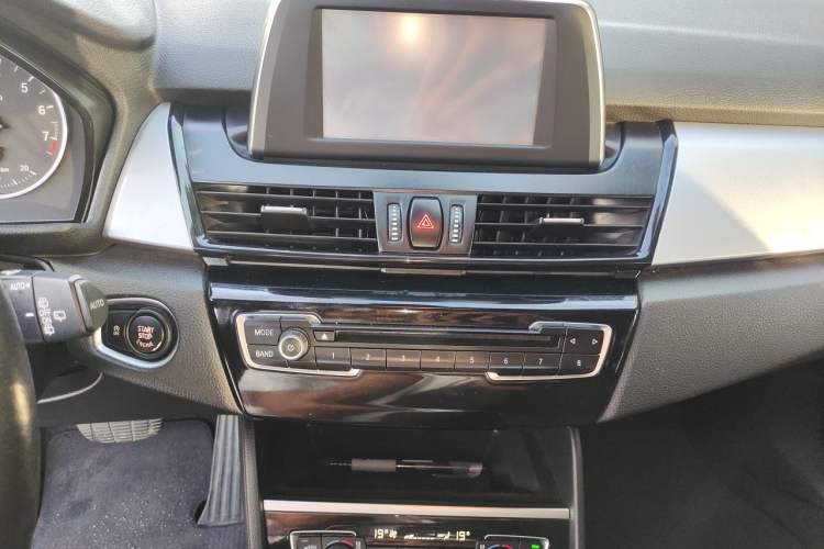 Used BMW 2 Series Gran Tourer 2015 218i Leading Model Audio And AC Panel
