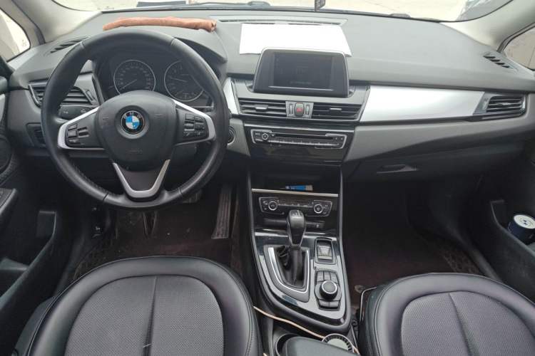 Used BMW 2 Series Gran Tourer 2015 218i Leading Model Center Console