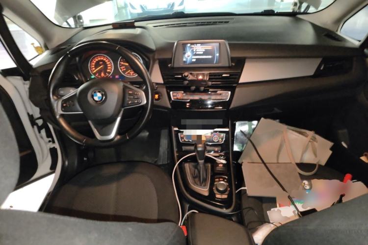 Used BMW 2 Series Gran Tourer 2015 218i Leading Model Center Console