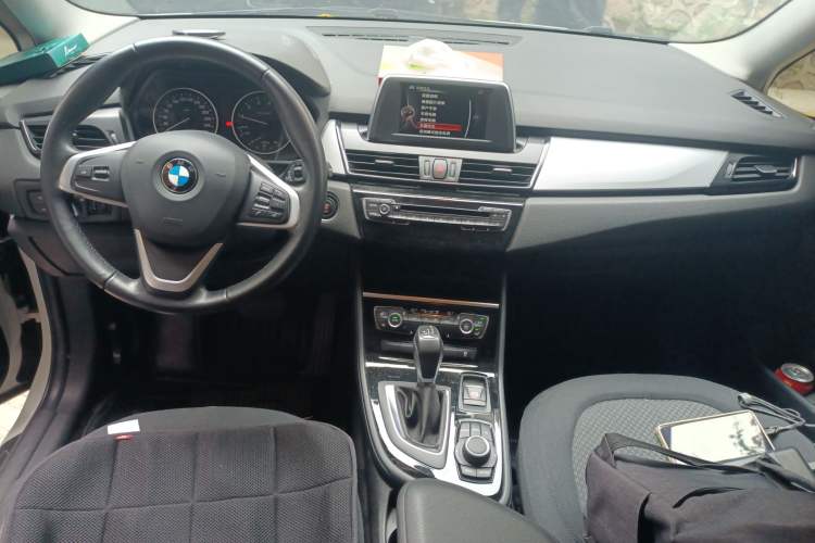 Used BMW 2 Series Gran Tourer 2015 218i Leading Model Center Console