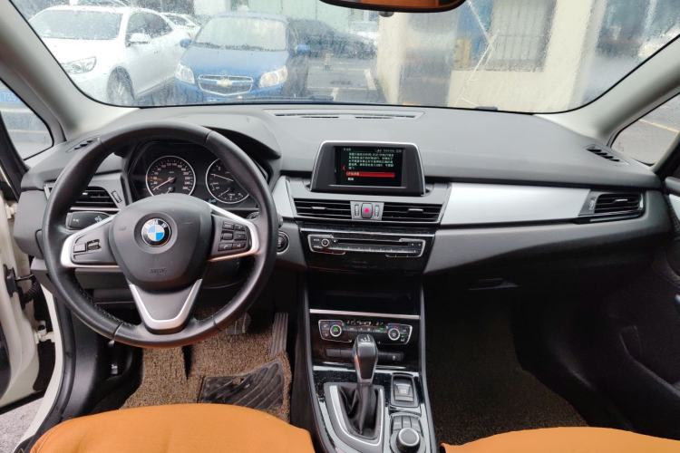 Used BMW 2 Series Gran Tourer 2015 218i Leading Model Center Console