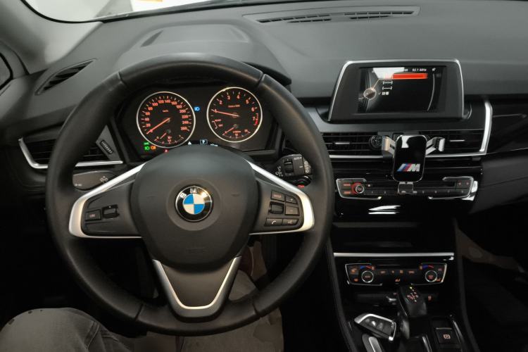 Used BMW 2 Series Gran Tourer 2015 218i Leading Model Center Console