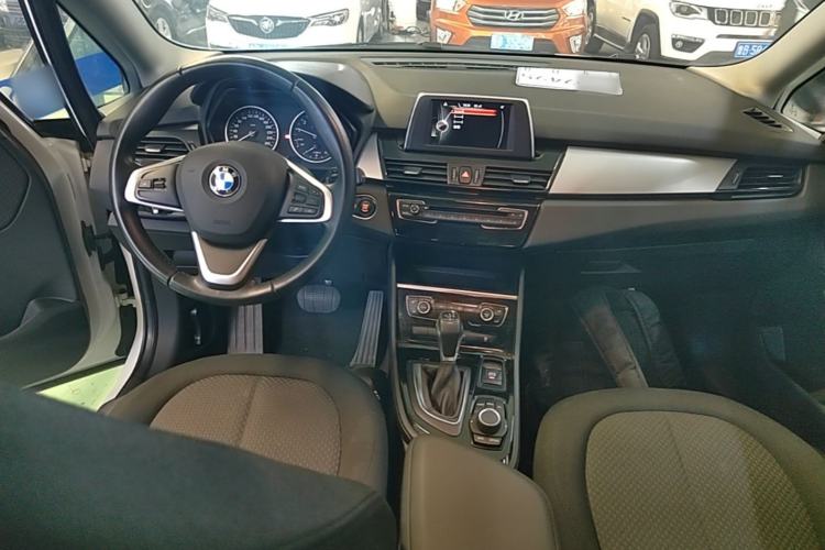 Used BMW 2 Series Gran Tourer 2015 218i Leading Model Center Console