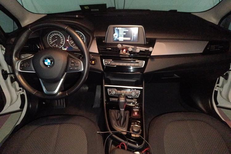 Used BMW 2 Series Gran Tourer 2015 218i Leading Model Center Console
