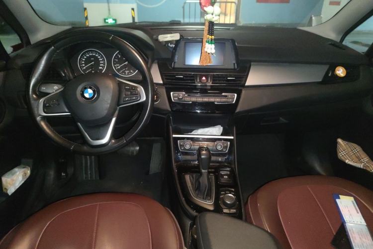 Used BMW 2 Series Gran Tourer 2015 218i Leading Model Center Console