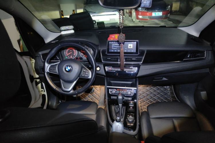 Used BMW 2 Series Gran Tourer 2015 218i Sports Design Package Center Console
