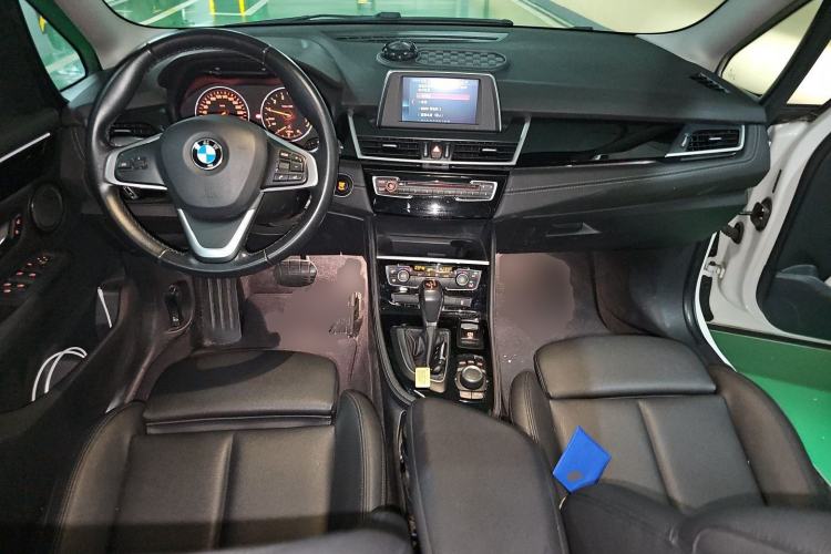 Used BMW 2 Series Gran Tourer 2015 218i Sports Design Package Center Console