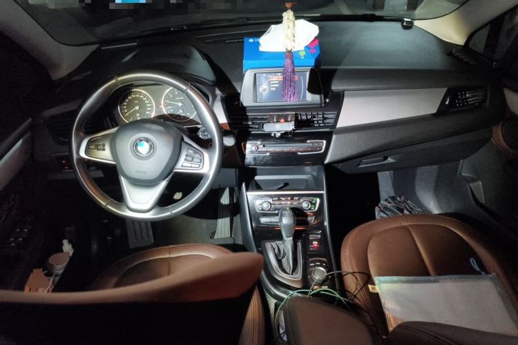Used BMW 2 Series Gran Tourer 2015 218i Leading Model Center Console