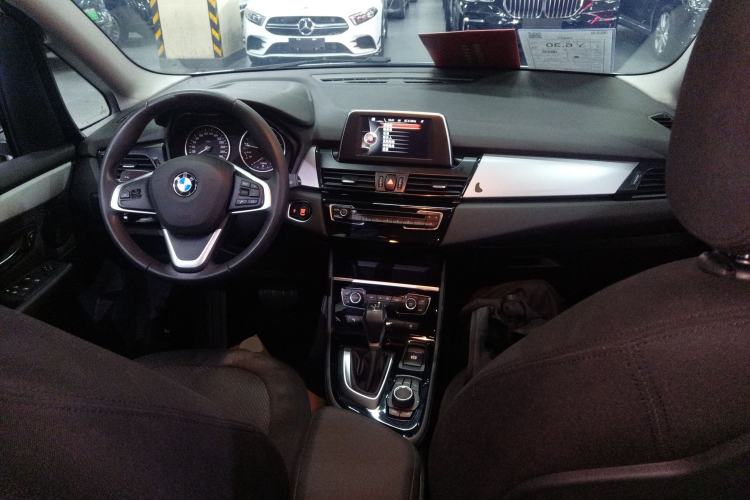 Used BMW 2 Series Gran Tourer 2015 218i Leading Model Center Console
