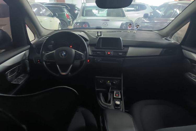 Used BMW 2 Series Gran Tourer 2015 218i Leading Model Center Console