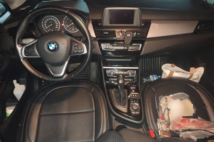 Used BMW 2 Series Gran Tourer 2015 218i Leading Model Center Console