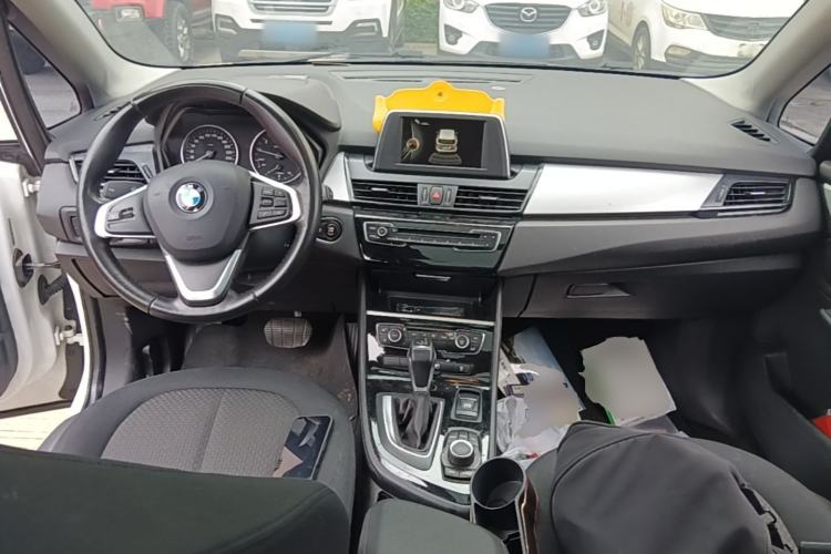 Used BMW 2 Series Gran Tourer 2015 218i Leading Model Center Console