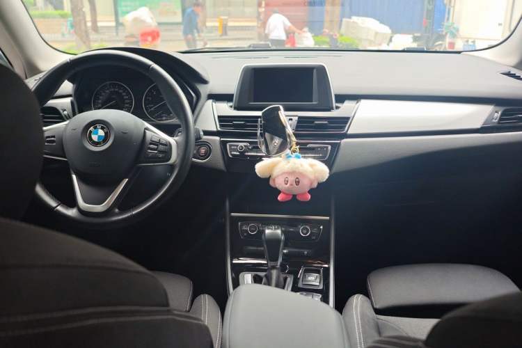 Used BMW 2 Series Gran Tourer 2015 218i Leading Model Center Console