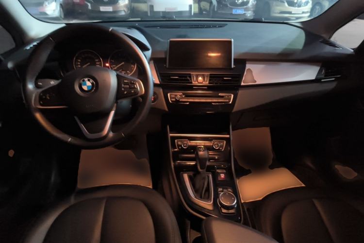 Used BMW 2 Series Gran Tourer 2015 218i Leading Model Center Console