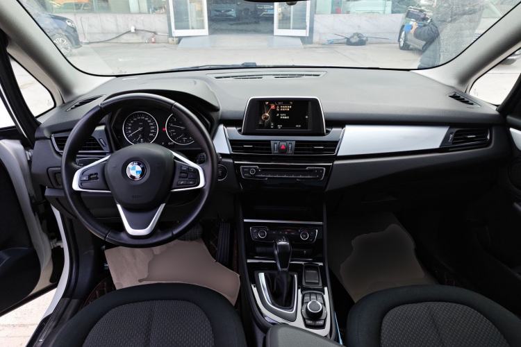 Used BMW 2 Series Gran Tourer 2015 218i Leading Model Center Console