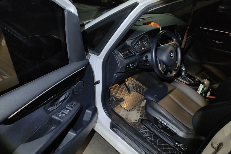 Used BMW 2 Series Gran Tourer 2015 218i Sports Design Package Driver Seat