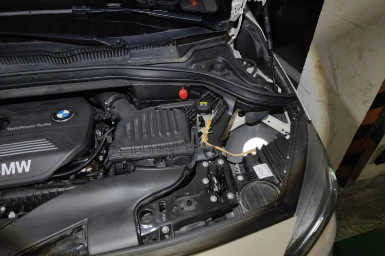 Used BMW 2 Series Gran Tourer 2015 218i Sports Design Package Engine Bay Left