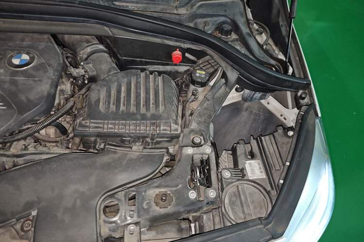 Used BMW 2 Series Gran Tourer 2015 218i Sports Design Package Engine Bay Left