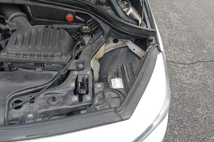 Used BMW 2 Series Gran Tourer 2015 218i Leading Model Engine Bay Left