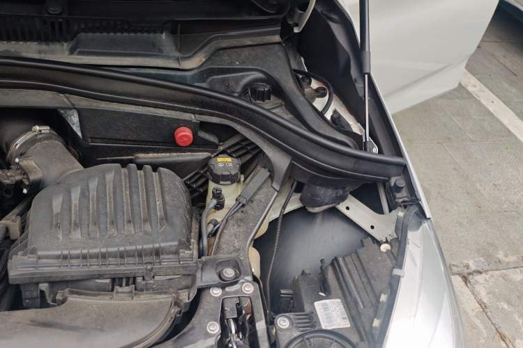 Used BMW 2 Series Gran Tourer 2015 218i Leading Model Engine Bay Left