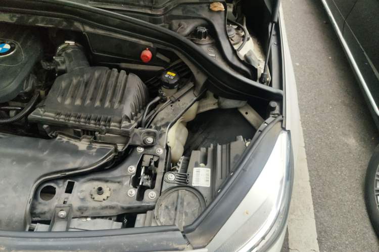 Used BMW 2 Series Gran Tourer 2015 218i Sports Design Package Engine Bay Left