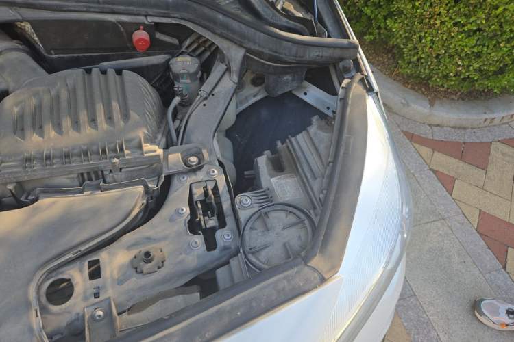 Used BMW 2 Series Gran Tourer 2015 218i Leading Model Engine Bay Left