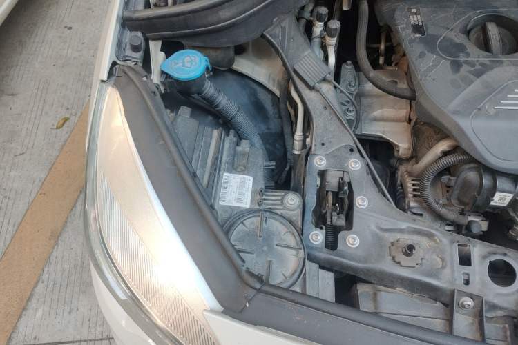 Used BMW 2 Series Gran Tourer 2015 218i Leading Model Engine Bay Right