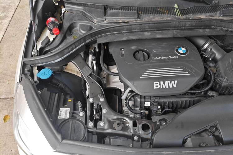 Used BMW 2 Series Gran Tourer 2015 218i Sports Design Package Engine Bay Right