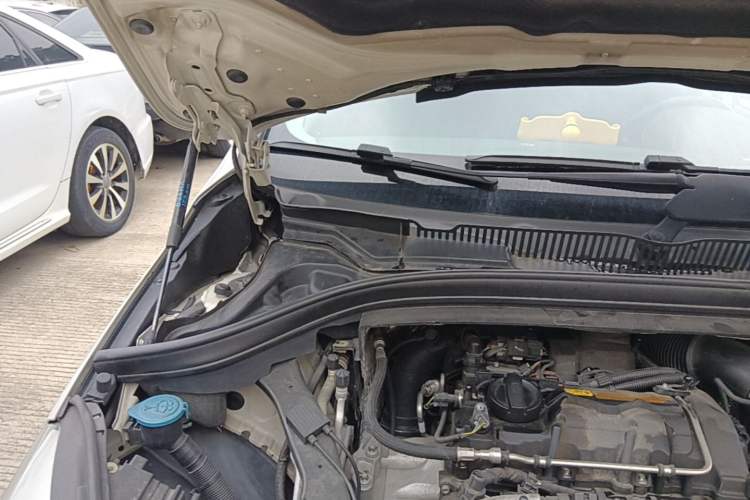 Used BMW 2 Series Gran Tourer 2015 218i Leading Model Engine Bay Right