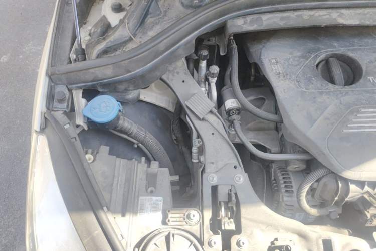Used BMW 2 Series Gran Tourer 2015 218i Leading Model Engine Bay Right
