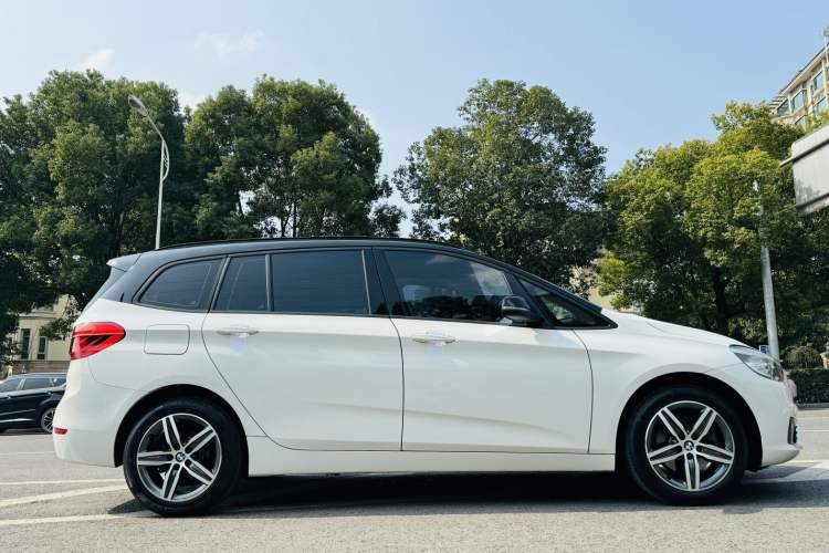 Used BMW 2 Series Gran Tourer 2015 218i Sports Design Package Exterior 3