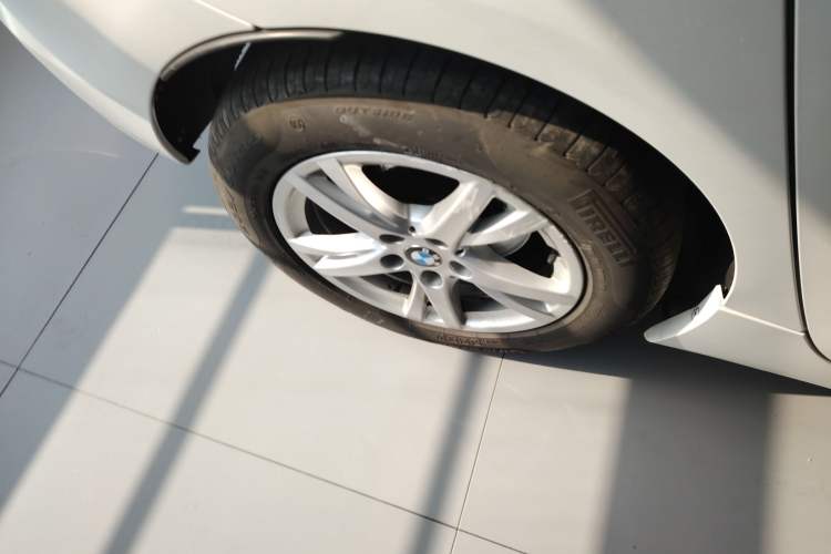 Used BMW 2 Series Gran Tourer 2015 218i Leading Model Exterior 8