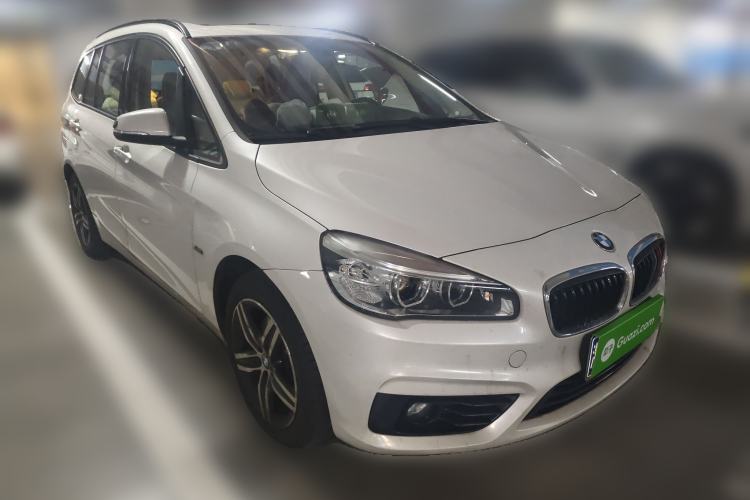 Used BMW 2 Series Gran Tourer 2015 218i Sports Design Package Front Right 45 Deg