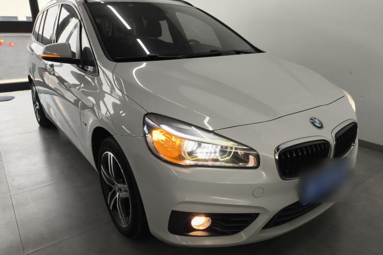 Used BMW 2 Series Gran Tourer 2015 218i Leading Model Front Right 45 Deg