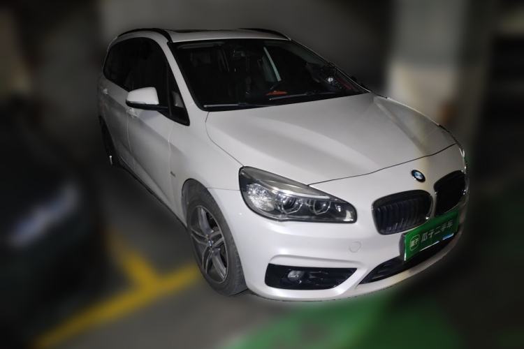 Used BMW 2 Series Gran Tourer 2015 218i Sports Design Package Front Right 45 Deg