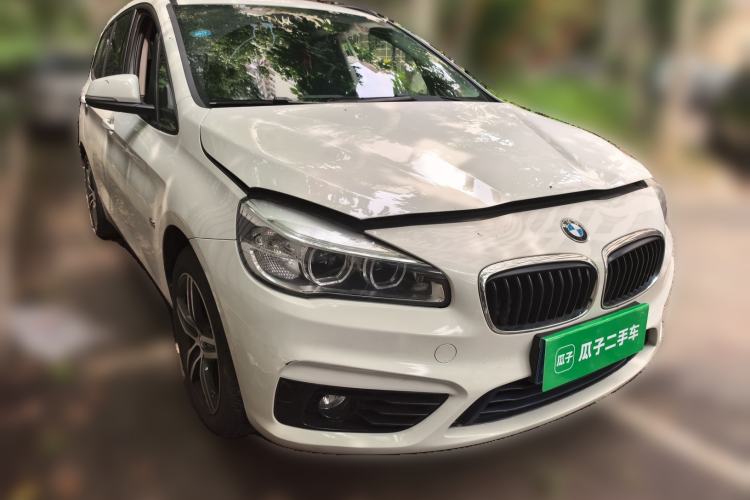 Used BMW 2 Series Gran Tourer 2015 218i Sports Design Package Front Right 45 Deg