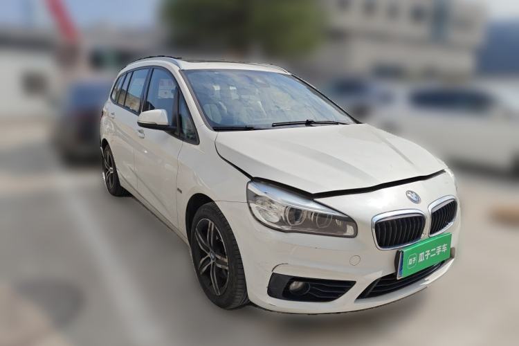 Used BMW 2 Series Gran Tourer 2015 218i Sports Design Package Front Right 45 Deg