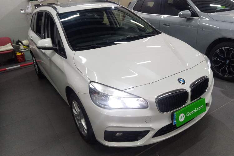 Used BMW 2 Series Gran Tourer 2015 218i Leading Model Front Right 45 Deg