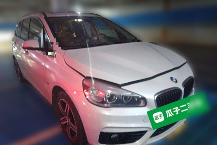 Used BMW 2 Series Gran Tourer 2015 218i Sports Design Package Front Right 45 Deg