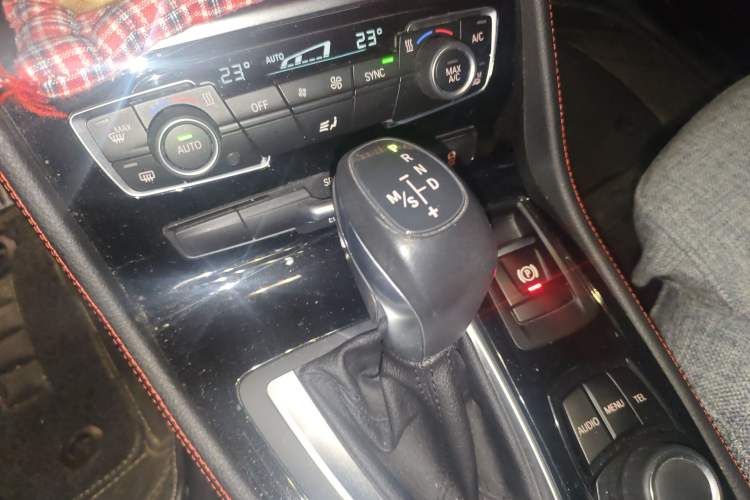 Used BMW 2 Series Gran Tourer 2015 218i Sports Design Package Gear Lever